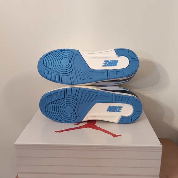 Nike Air Jordan 2/3 UNC - Picture 5 of 5